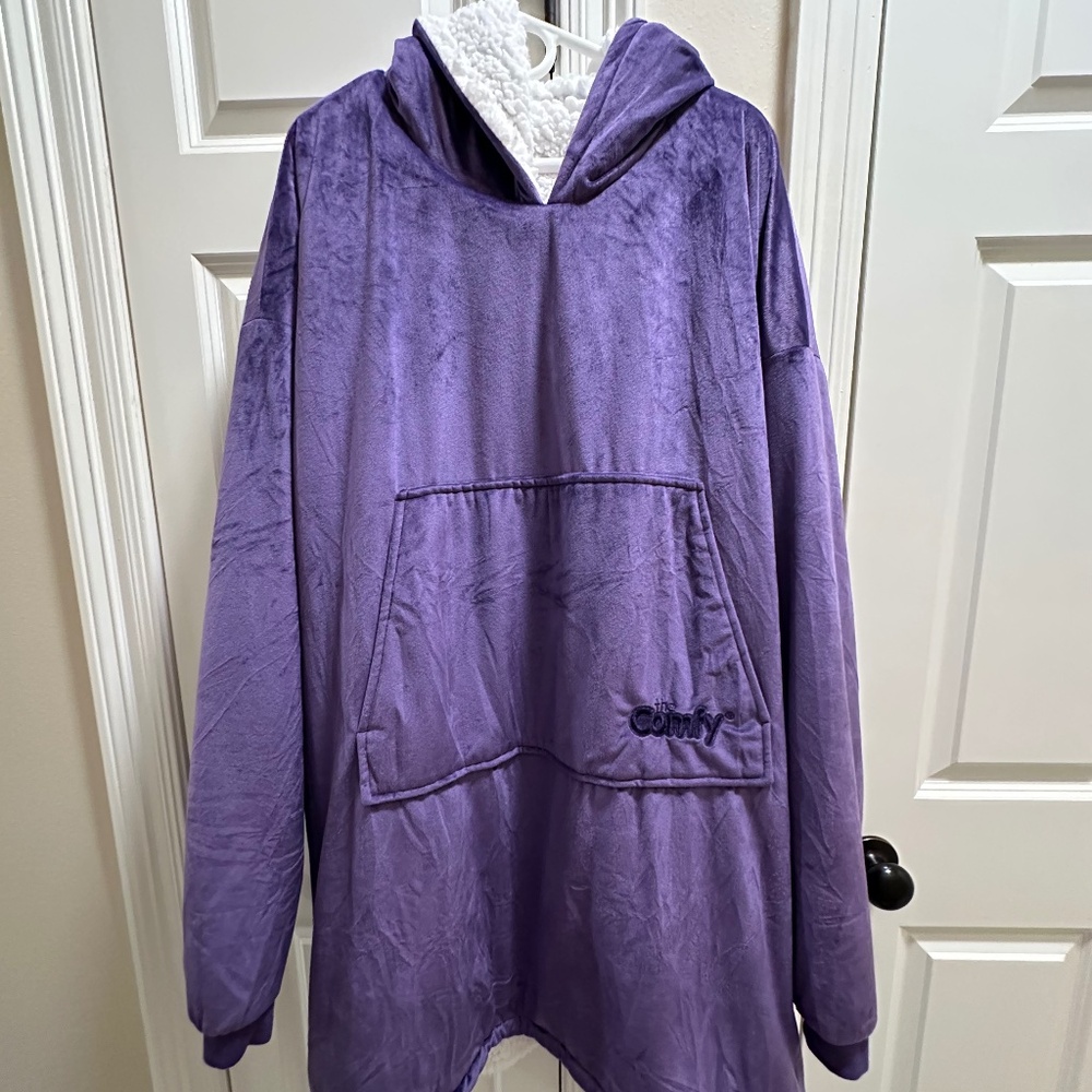 Comfy (hoodie blanket)
